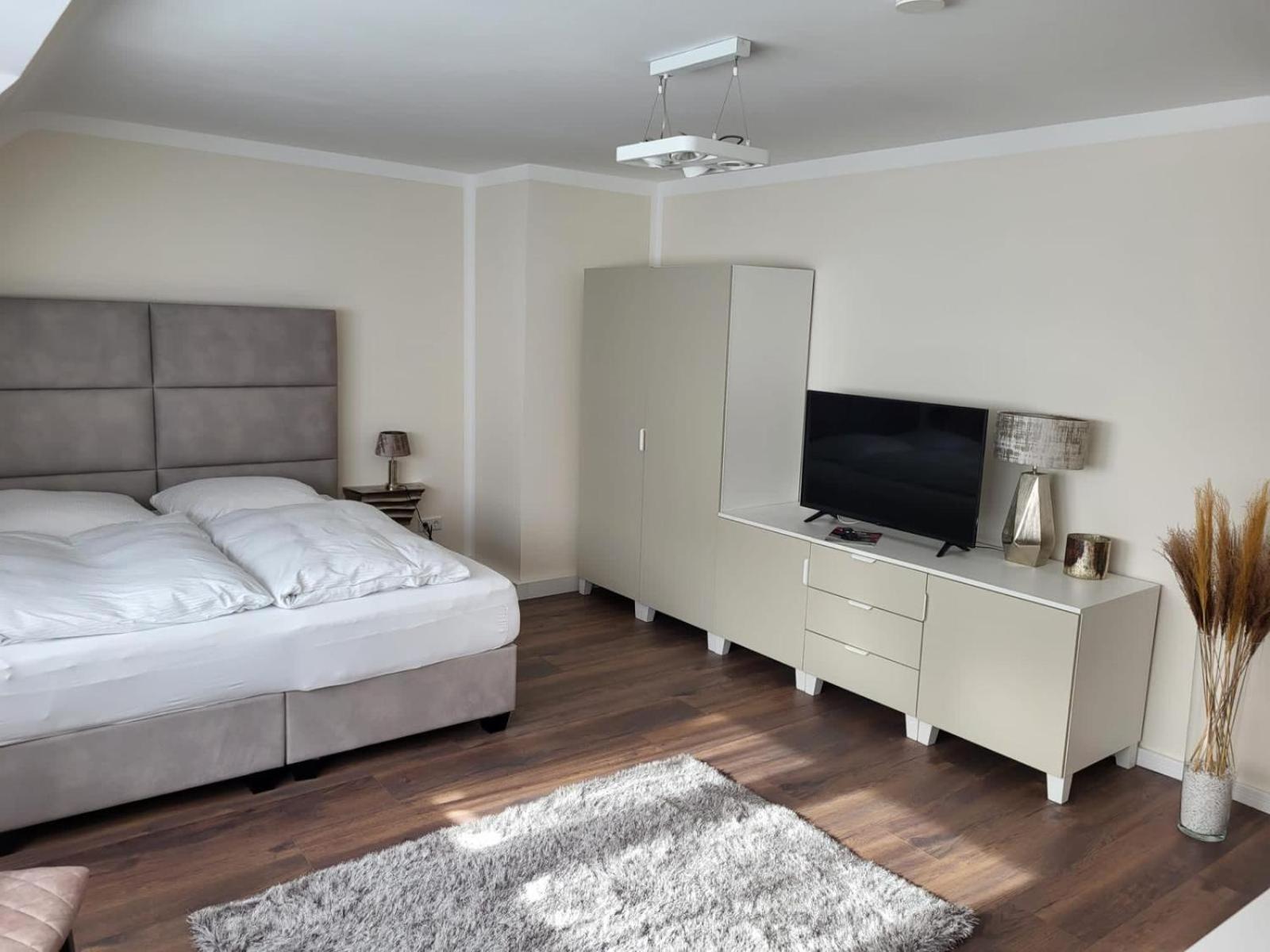 City Apartments クレーフェルト エクステリア 写真